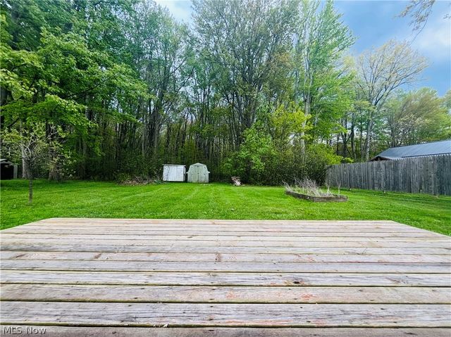 4448 Lake Drive N, Geneva, OH 44041
