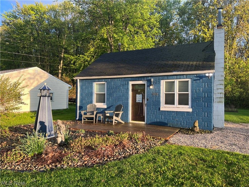 4448 Lake Drive N, Geneva, OH 44041