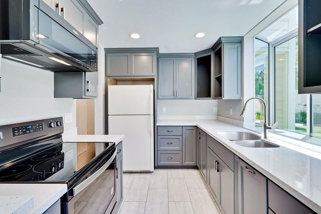 103 Chelsea Way, Redwood City, CA 94061