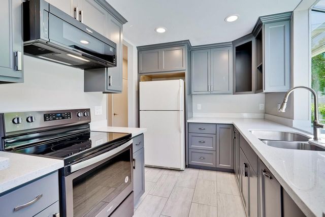103 Chelsea Way, Redwood City, CA 94061