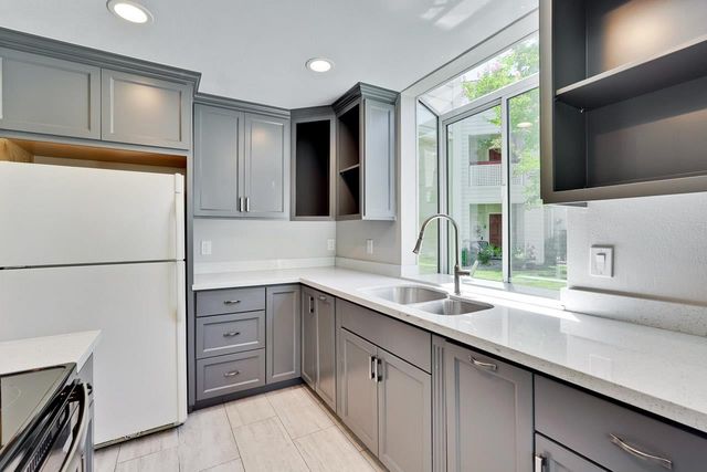103 Chelsea Way, Redwood City, CA 94061