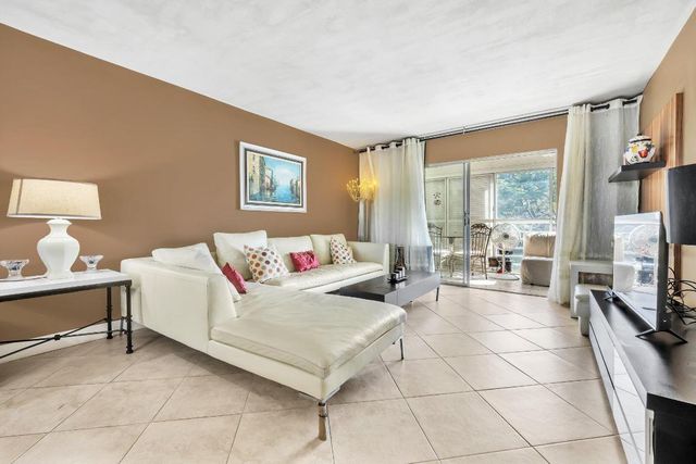 3002 Portofino Isle L3, Coconut Creek, FL 33066