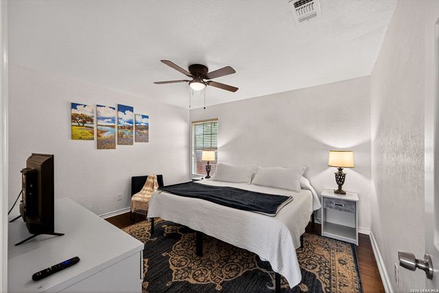 515 W CRESTLINE DR, San Antonio, TX 78228