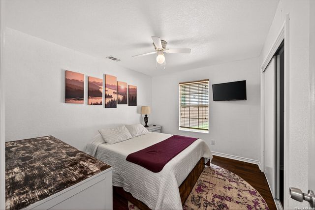 515 W CRESTLINE DR, San Antonio, TX 78228
