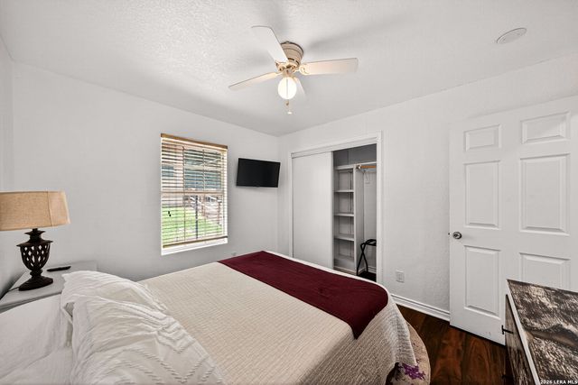 515 W CRESTLINE DR, San Antonio, TX 78228