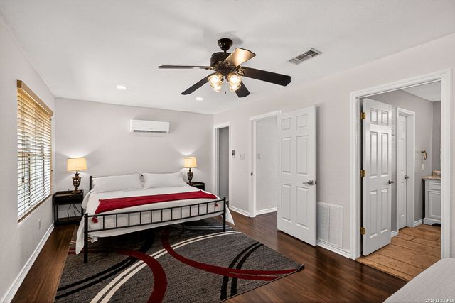 515 W CRESTLINE DR, San Antonio, TX 78228
