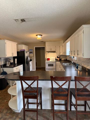 519 N 5th Street, Nashville, AR 71852