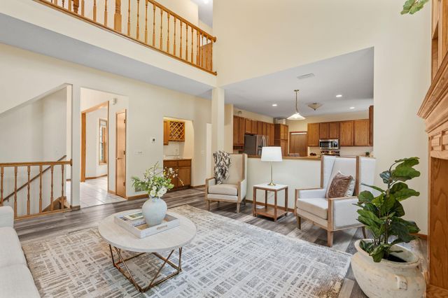 547 Abbey Way, Mendota Heights, MN 55120