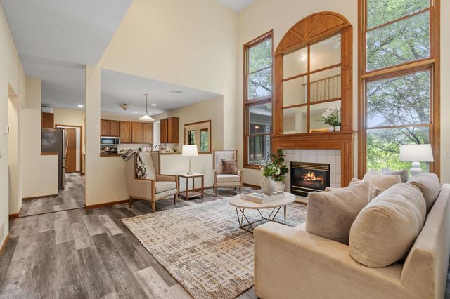 547 Abbey Way, Mendota Heights, MN 55120