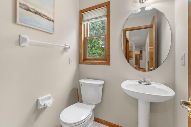547 Abbey Way, Mendota Heights, MN 55120