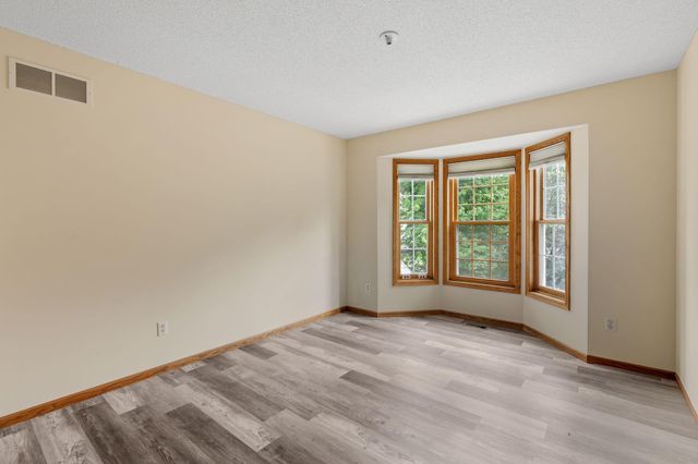 547 Abbey Way, Mendota Heights, MN 55120