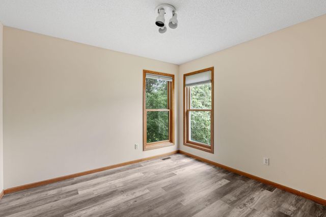 547 Abbey Way, Mendota Heights, MN 55120