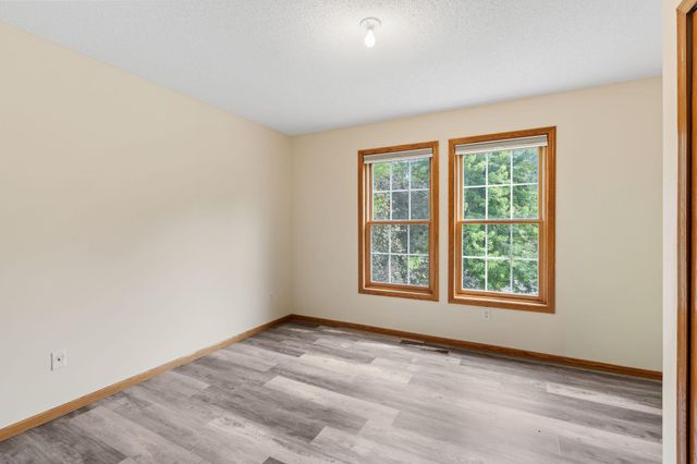 547 Abbey Way, Mendota Heights, MN 55120