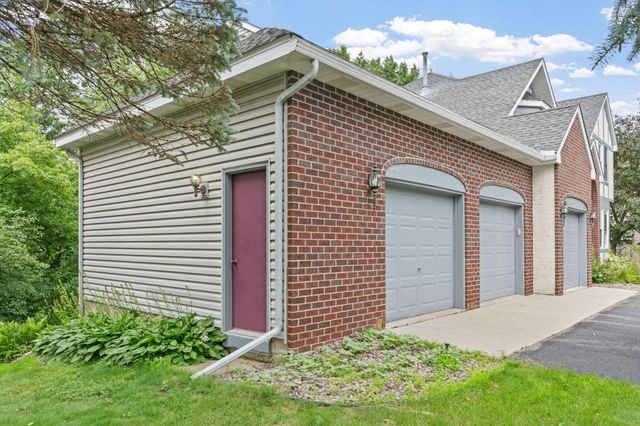 547 Abbey Way, Mendota Heights, MN 55120
