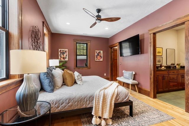 275 Crawford Rd, Oakham, MA 01068