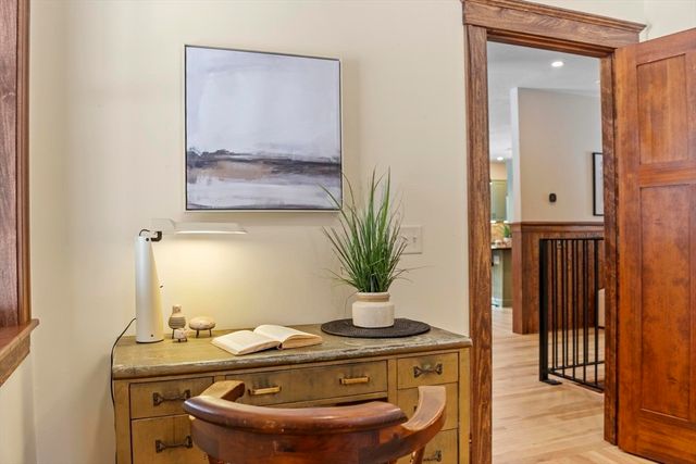 275 Crawford Rd, Oakham, MA 01068