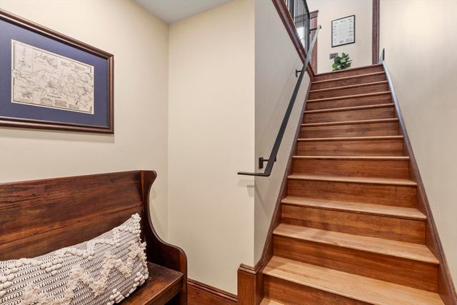 275 Crawford Rd, Oakham, MA 01068