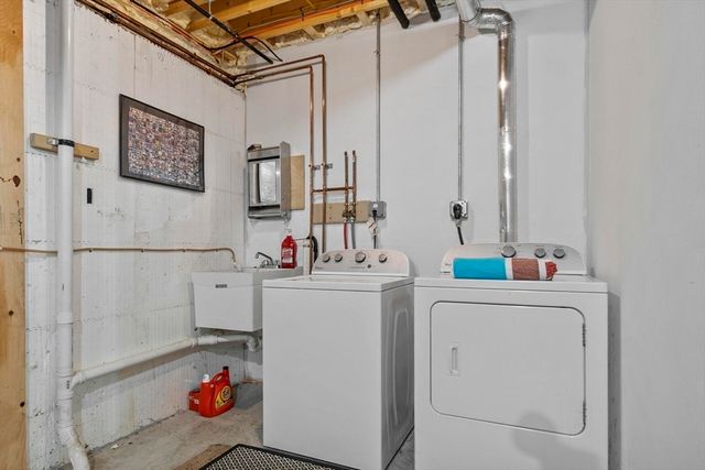 275 Crawford Rd, Oakham, MA 01068