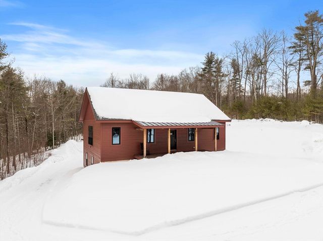 275 Crawford Rd, Oakham, MA 01068