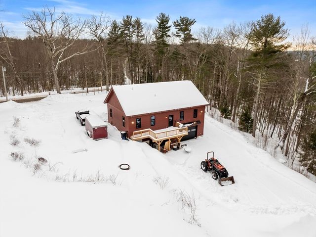275 Crawford Rd, Oakham, MA 01068
