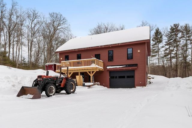 275 Crawford Rd, Oakham, MA 01068