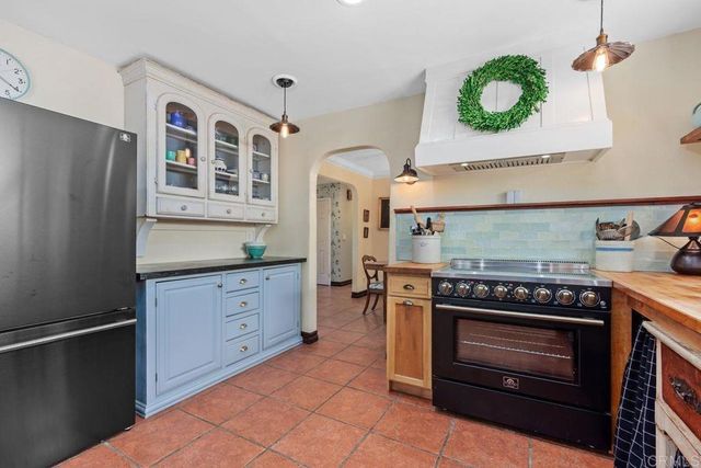 345 Osborne Street, Vista, CA 92084