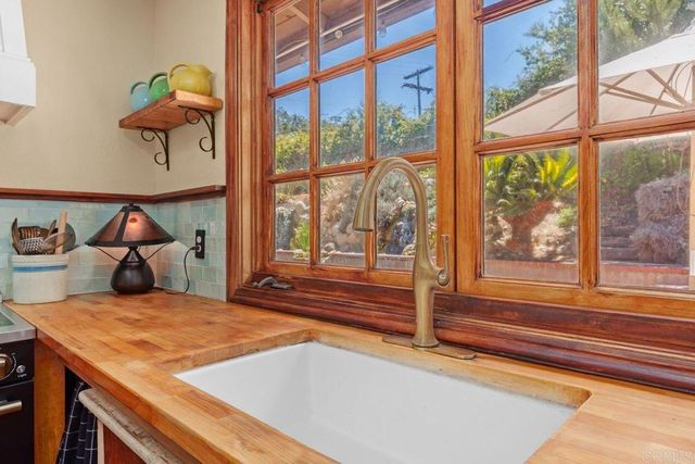 345 Osborne Street, Vista, CA 92084