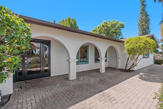 345 Osborne Street, Vista, CA 92084