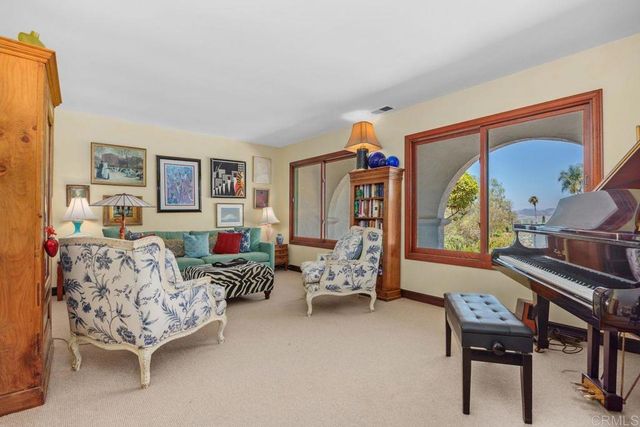 345 Osborne Street, Vista, CA 92084