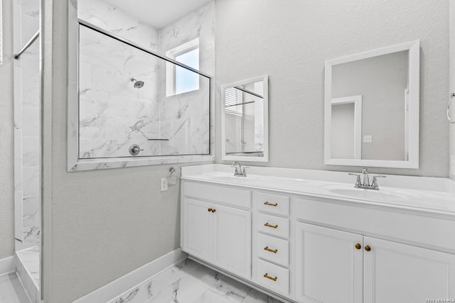 154 BUTTERCUP ALY, San Antonio, TX 78253