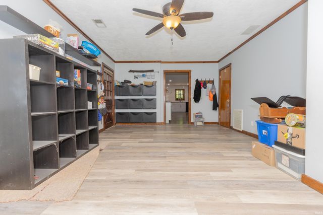 6214 Overpass Road, Mount Vernon, IN 47620