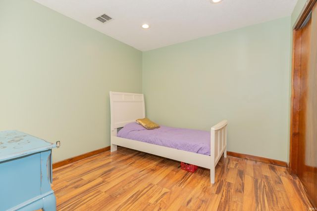 6214 Overpass Road, Mount Vernon, IN 47620