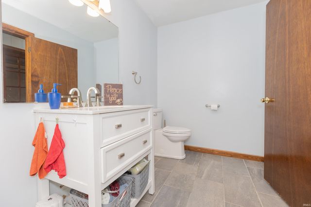 6214 Overpass Road, Mount Vernon, IN 47620