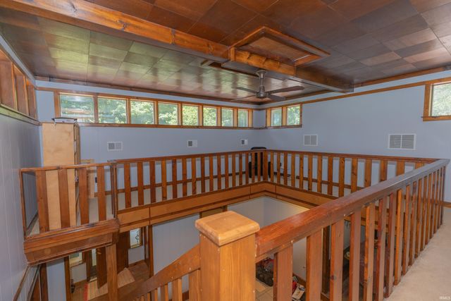 6214 Overpass Road, Mount Vernon, IN 47620