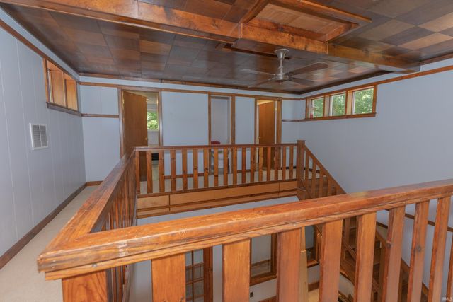 6214 Overpass Road, Mount Vernon, IN 47620