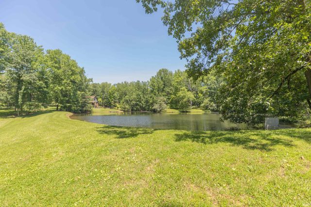 6214 Overpass Road, Mount Vernon, IN 47620