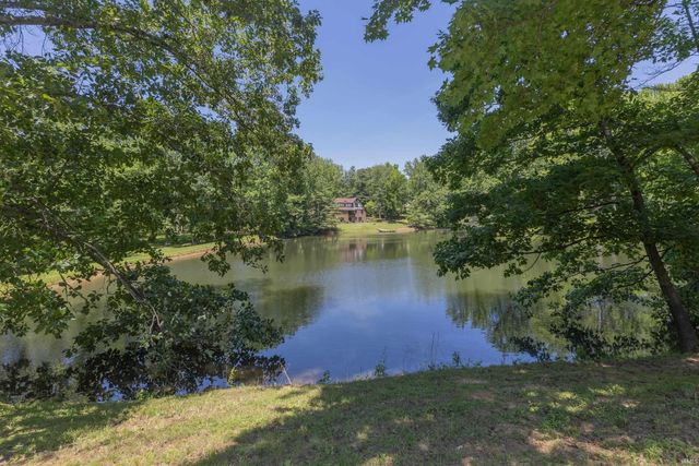 6214 Overpass Road, Mount Vernon, IN 47620