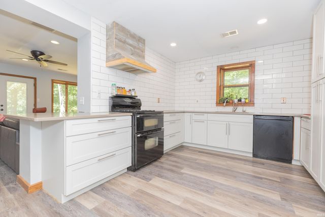 6214 Overpass Road, Mount Vernon, IN 47620