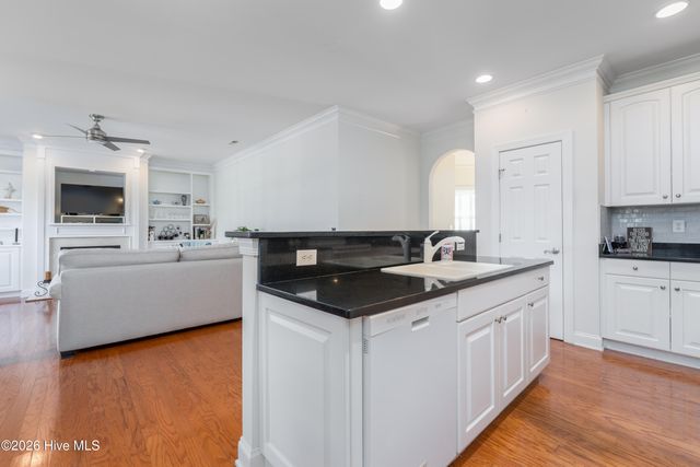 1015 Sunstone Court, Leland, NC 28451