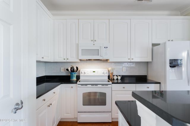 1015 Sunstone Court, Leland, NC 28451