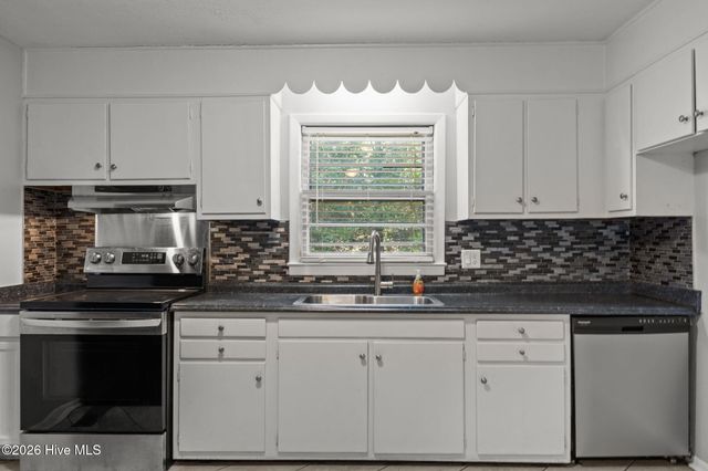 3722 Sandra Drive, Fayetteville, NC 28304