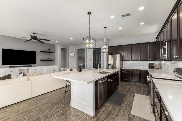 26814 N 100th Lane, Peoria, AZ 85383
