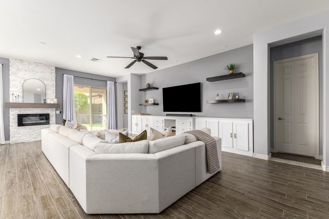 26814 N 100th Lane, Peoria, AZ 85383