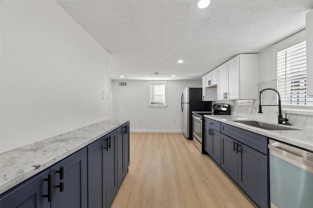 2118 Webster Street 3, Houston, TX 77003