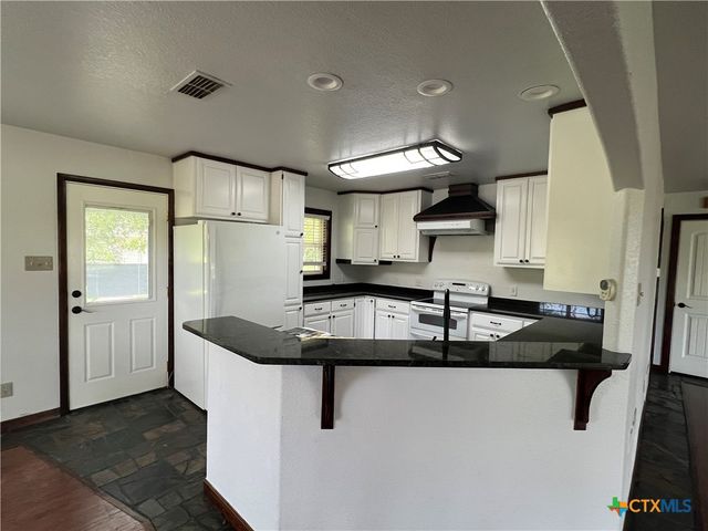 2955 E Amity Road, Belton, TX 76513