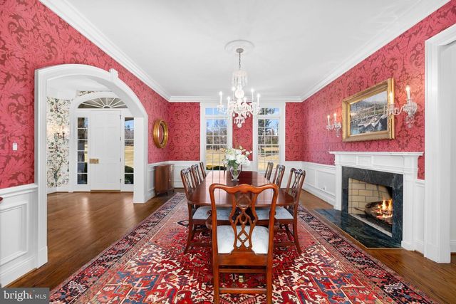 1205 TOWLSTON RD, Great Falls, VA 22066