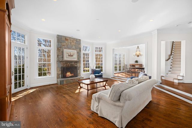 1205 TOWLSTON RD, Great Falls, VA 22066