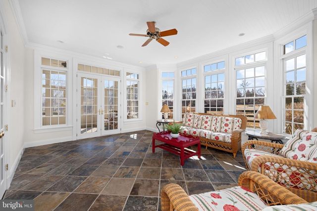 1205 TOWLSTON RD, Great Falls, VA 22066