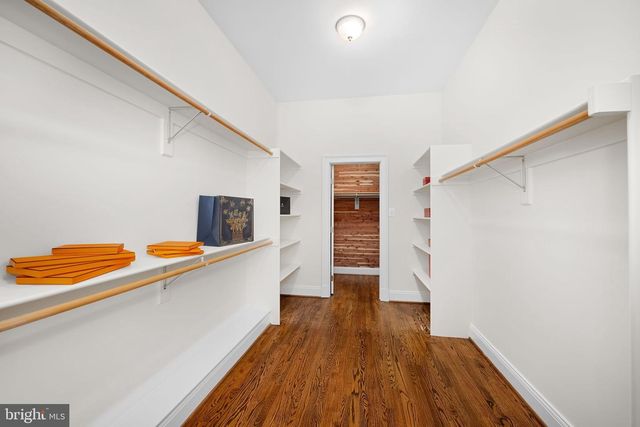 1205 TOWLSTON RD, Great Falls, VA 22066