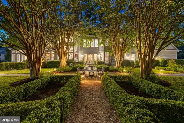 1205 TOWLSTON RD, Great Falls, VA 22066